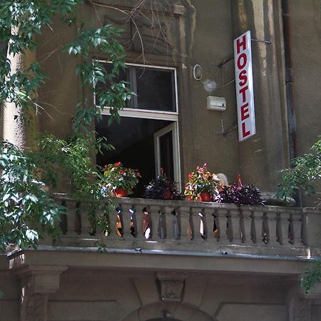 Hostel Sova Novi Sad Exterior foto
